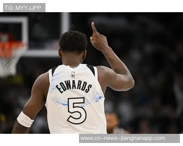 芬奇谈球队表现:对手速度被过于尊重持球压迫需加强 芬奇谈球队表现:对手速度被过于尊重持球压迫需加强