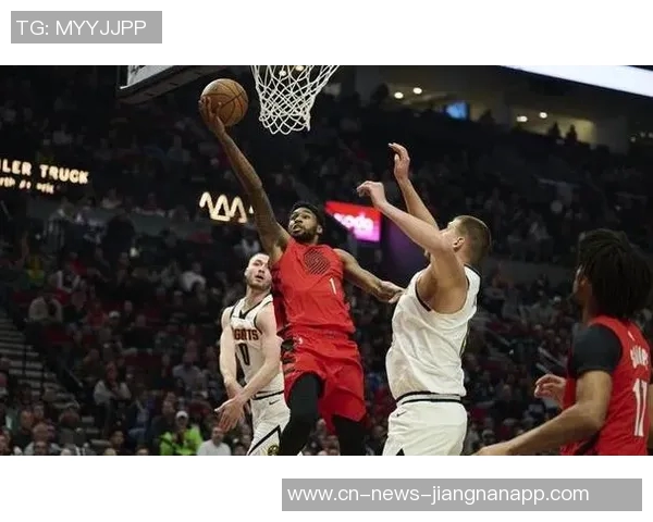 格兰特表现出色19投8中砍下29分6篮板4助攻并完美罚球9中9 格兰特表现出色19投8中砍下29分6篮板4助攻并完美罚球9中9