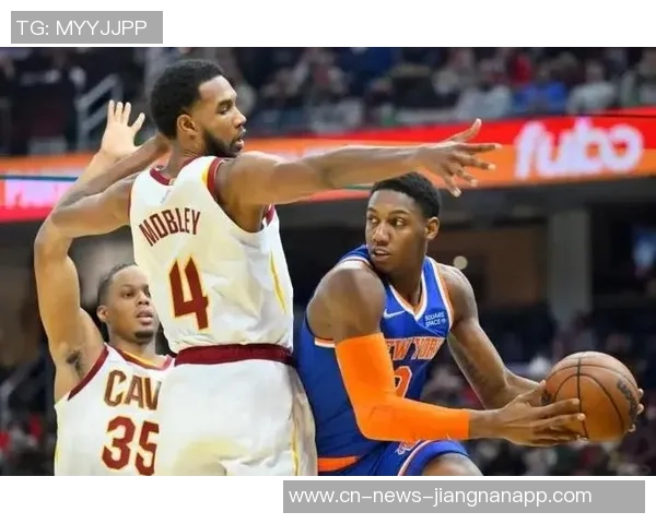 莫布里表现出色12投7中收获17分10篮板5助攻2盖帽助球队稳定胜利